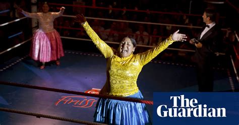 Bolivian Cholitas Wrestling In Pictures Art And Design The Guardian