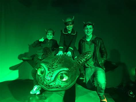 how to train your dragon the hidden world harrison con and bex in the dragon world of berk