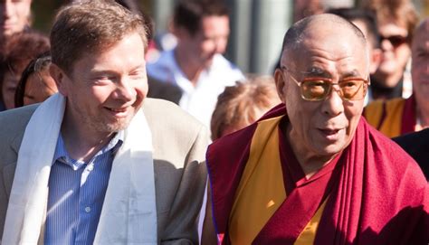 eckhart tolle interview der wichtigste zugang zum jetzt ist