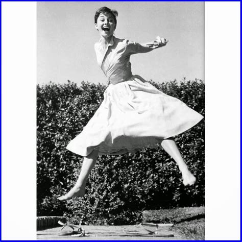 Magic Mac Jump Audrey Hepburn