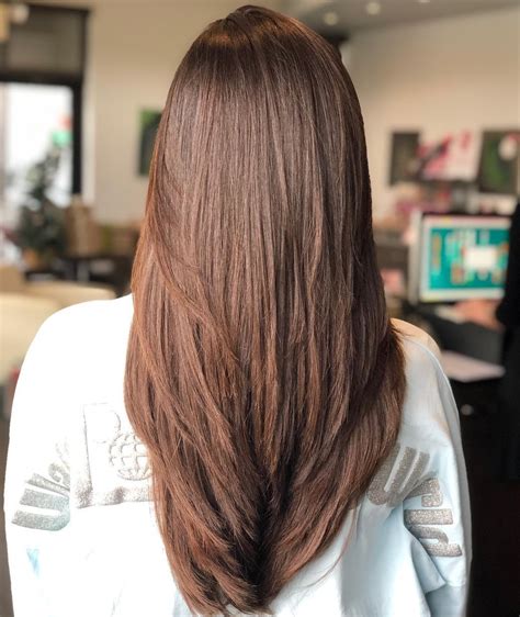 35 Stunning Long Haircuts For Women To Try In 2022