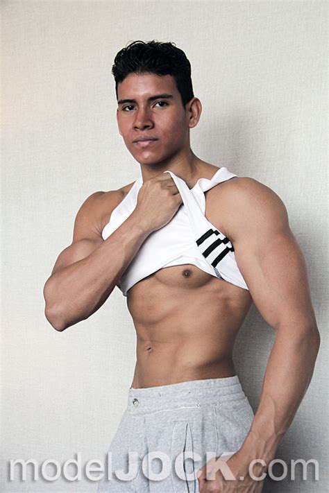 jose teen bodybuilder wows with muscle flexes and six pack abs