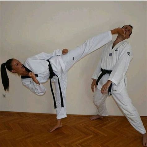 Pin By Jluigi On Vinters26 Girls Martial Arts Girl Martial Arts