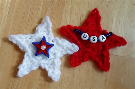 happier   pig  mud easy crochet star spangled decoration