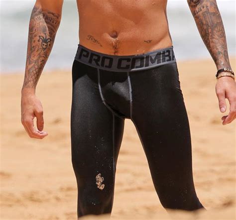 Beach Biebs Justin Bieber Goes Shirtless On The Beach In Hawaii 10