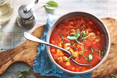 snelle tomatensoep recept allerhande albert heijn recept tomatensoep recepten gezonde