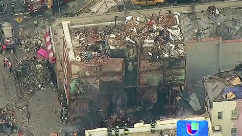 siete muertos y decenas de heridos tras colapsar dos edificios en nueva