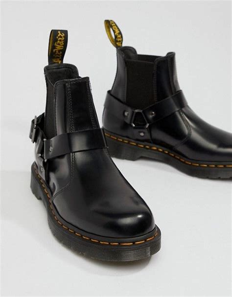 dr martens wincox chelsea boots  black asos real leather leather upper jewelry outfit
