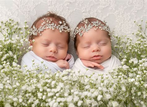 elizabeth  lilly identical twin girls newborn session  big happy photo