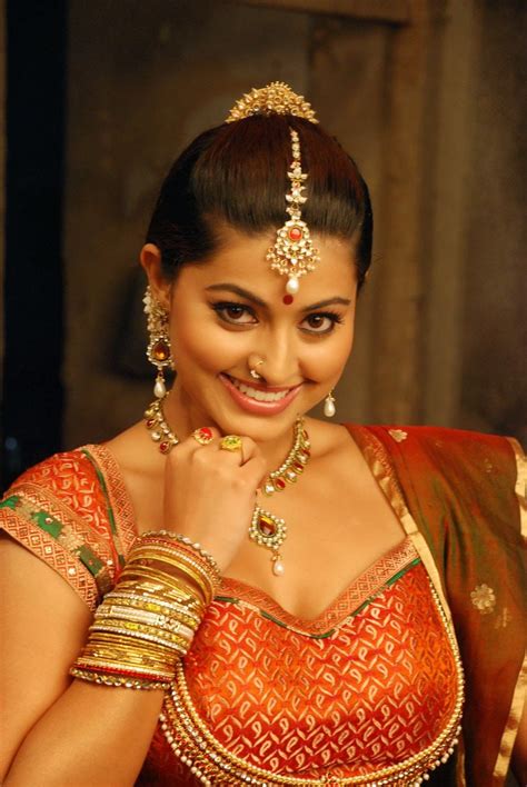 Tamil Actress Sneha Gallery Stills Hd Hot Images Photos