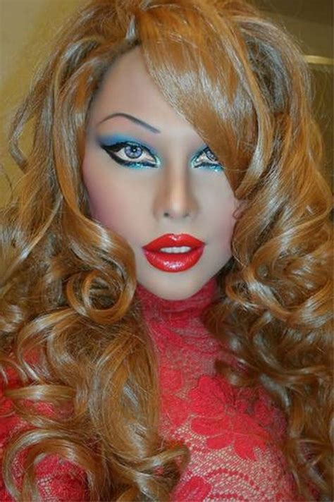 u s woman wants to look like real life blow up doll