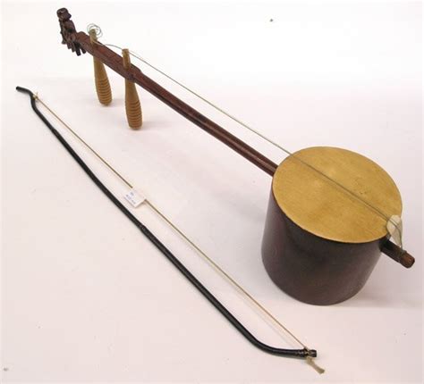 chinese wooden string instrument erhu lot