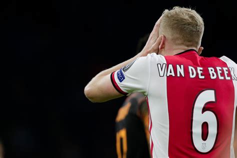 nos   recap    ajax midfielder donny van de beek  main subjects