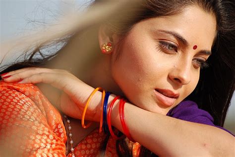 Sonalee Kulkarni Marathi Actress 14 Pics ~ Ritewall Lolz