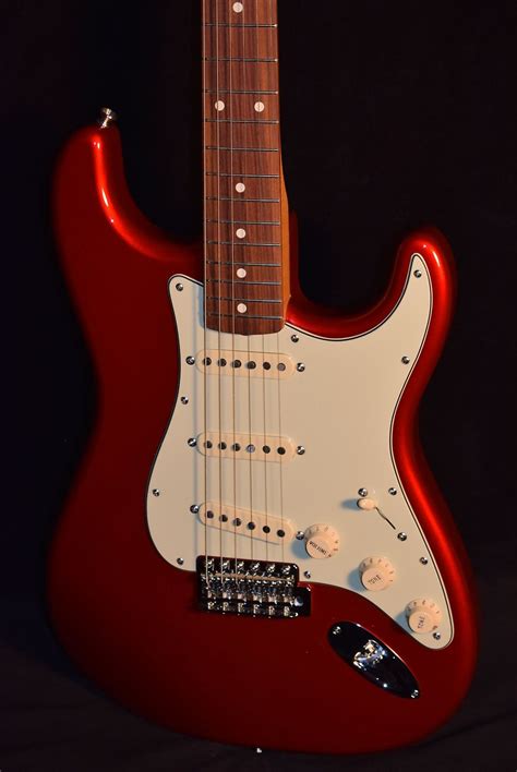 fender classic series 60s stratocaster candy apple red