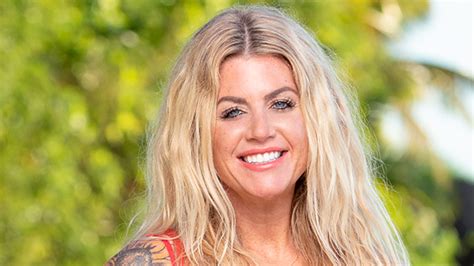 Who Is Carolyn Wiger Meet The ‘survivor 44 Contestant – Hollywood Life