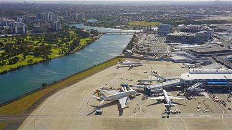 rising seas threaten australias major airports