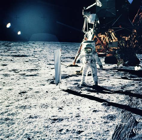 reasons   apollo  moon landing  awesome wired