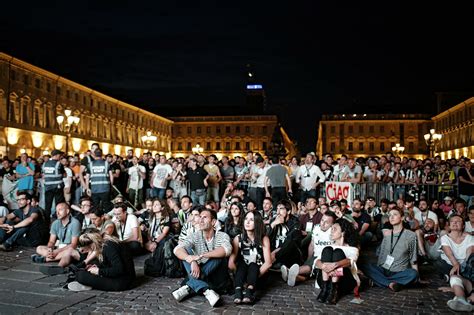 1 500 Blessés Dans Un Mouvement De Foule à Turin