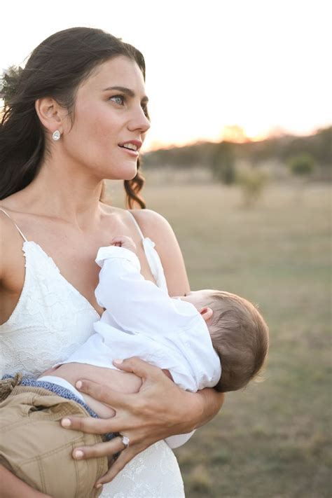 24 Beautiful Pictures Of Breastfeeding Brides That Will Take Your