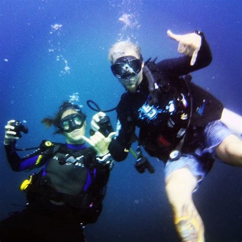 padi instructor chris out for a fun dive on a koh tao dive