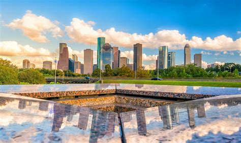top rated tourist attractions      houston  getaway