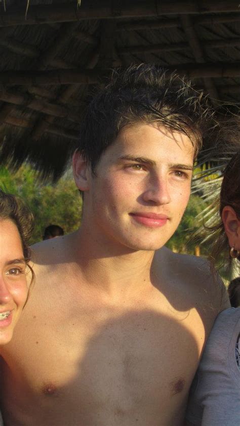 the stars come out to play gregg sulkin and david henrie shirtless twitter pics