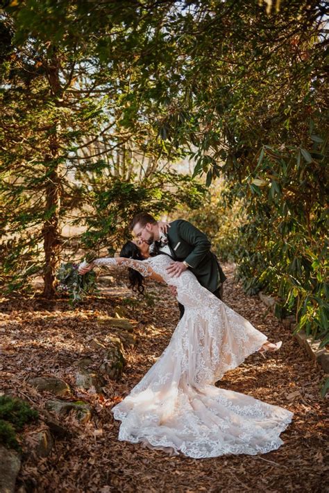 top 10 wedding poses for a swoon worthy photography session