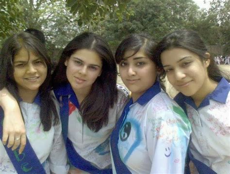 Beautiful Pakistani School Girls Pictures 2013 Blackpussy