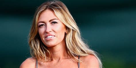 Paulina Gretzky Squeezes Into Skin Tight Outfits In Hawaii