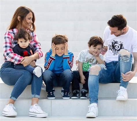 lionel messi shares cute family photo   wife  sons naijafinix