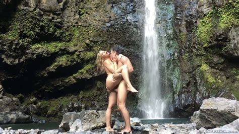 Enamoring Anikka Albrite Makes Love By The Waterfall