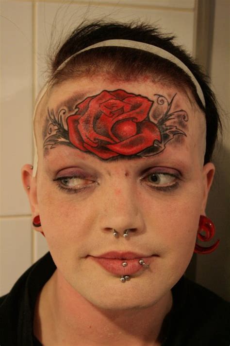 rouslan tomumaniantz loves tattooing faces sick chirpse