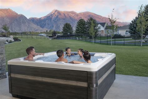 bullfrog spas model  hot tubs swim spas