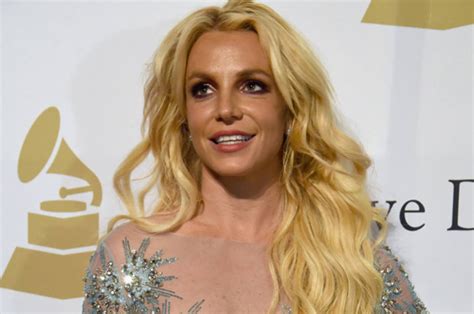grammys 2017 britney spears exposes boobs in see through frock daily star