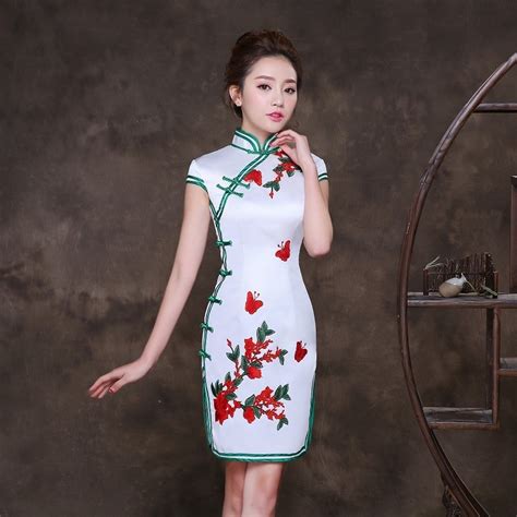 2018 chinese traditional dress white cheongsam sexy qipao embroidery