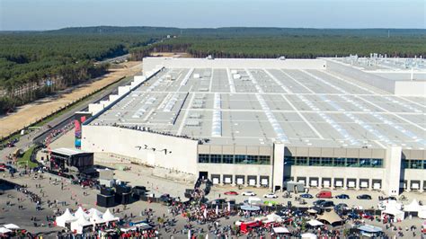 gigafactory  gruenheide tesla stellt die produktion vorerst ein