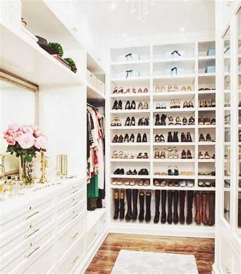 59 Walk In Closet Ideas To Store Your Clothes Efficiently