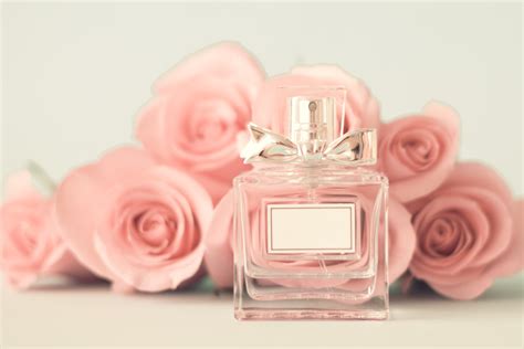 30 Parfum Wanita Untuk Kesegaran Sepanjang Hari Rekomendasi Para Ahli