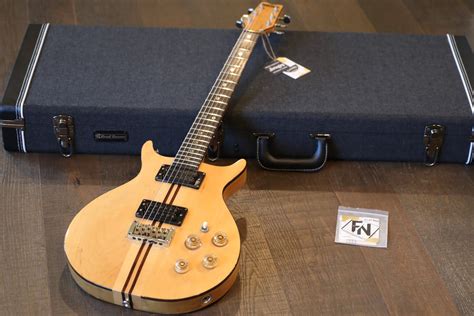 washburn wing series falcon natural double cut neck