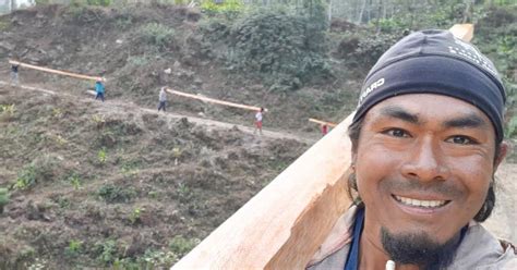 Trail Sange Sherpa Au Népal Afin De Poursuivre Son Projet De