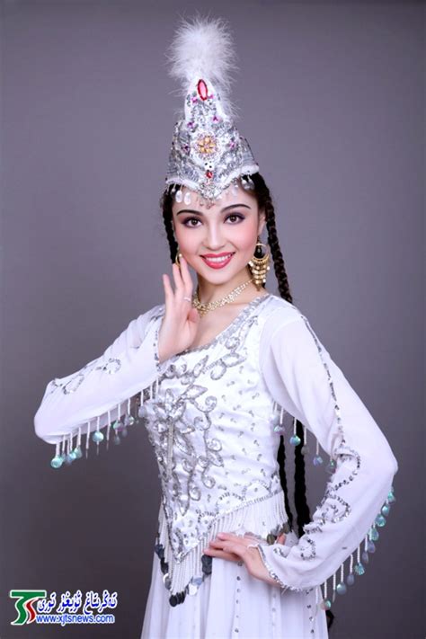Top 18 Most Beautiful Uyghur Women Photo Gallery