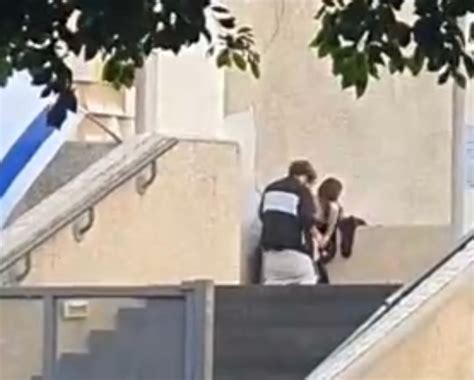 Israeli Couple Filmed Having Sex At Door Of Tel Avivs Synagogue – Totpi