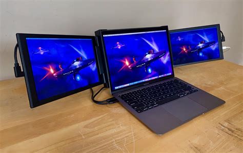 xebecs tri screen attaches extra screens   macbook tidbits