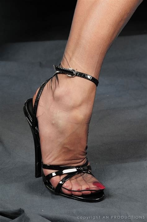 amanda nylons💜®️ nylons heels stockings heels fun heels