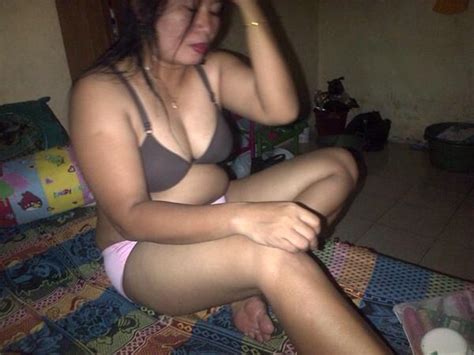 bokep ibu ibu bahenol toket montok smp