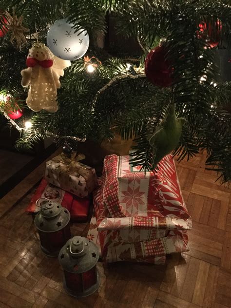 pakjes onder de kerstboom