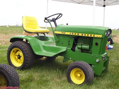john deere  lawn tractor  garden equipment