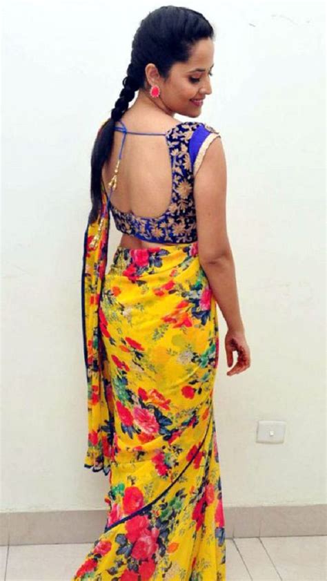 Hot Anasuya Bharadwaj In Saree Ravishing