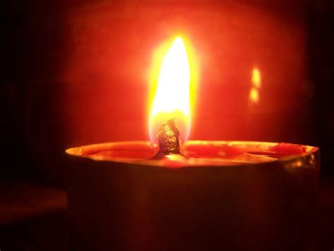 red candle pyromaniac photo  fanpop